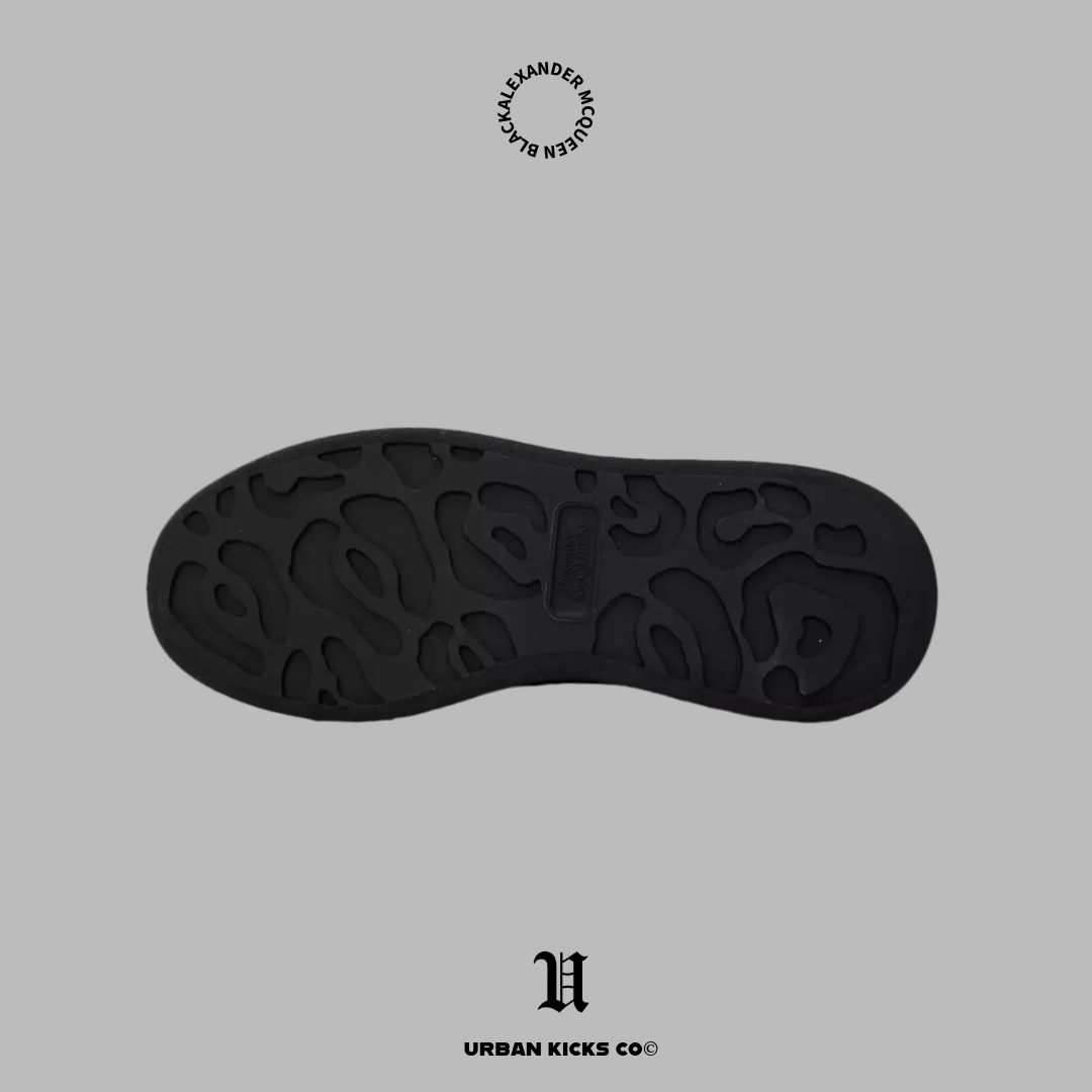 Alexander McQueen ‘Black’